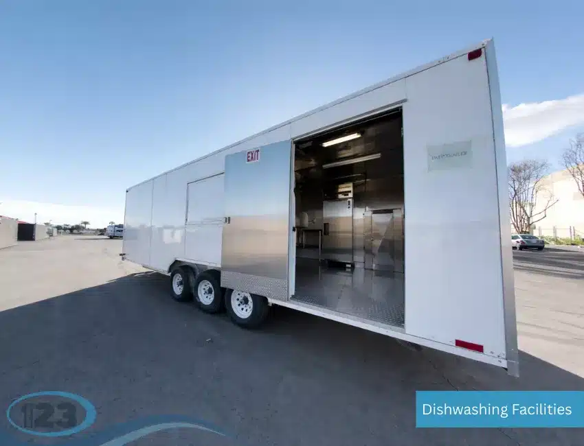 Dishwashing Trailer Truck